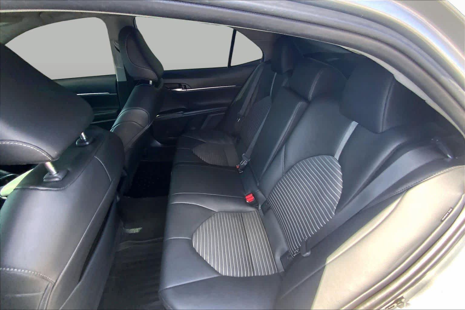 Used 2024 Toyota Camry SE FWD image 19