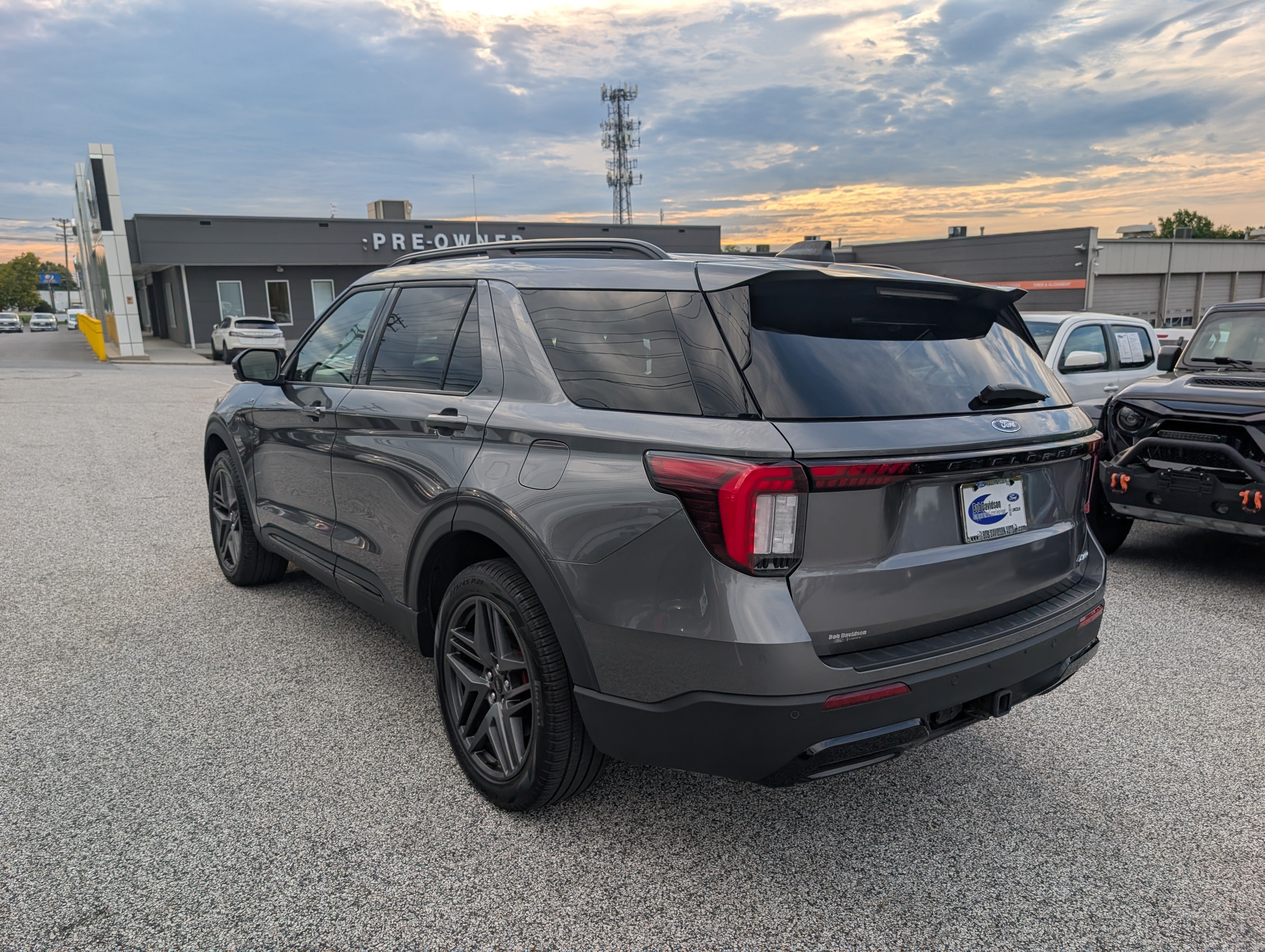 Certified 2025 Ford Explorer ST-Line w/ ST-Line Street Pack AWD/4WD image 5