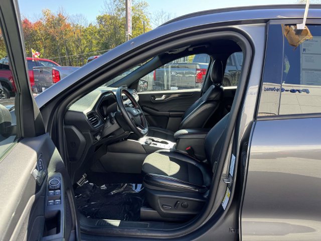 Certified 2024 Ford Escape ST-Line FWD image 17