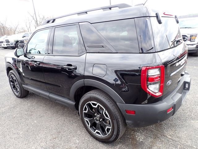 Certified 2025 Ford Bronco Sport Outer Banks w/ Outer Banks Tech Package+ image 4