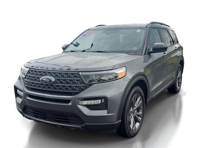 Certified 2024 Ford Explorer XLT w/ Equipment Group 202A AWD/4WD image 2