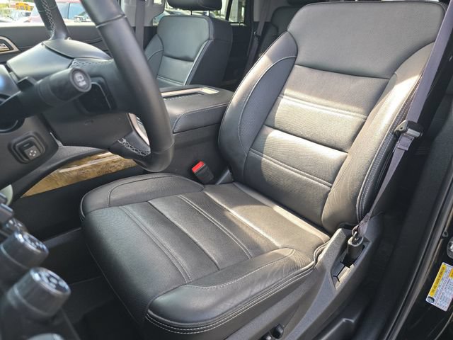 Used 2017 GMC Yukon Denali w/ Open Road Package AWD/4WD image 24