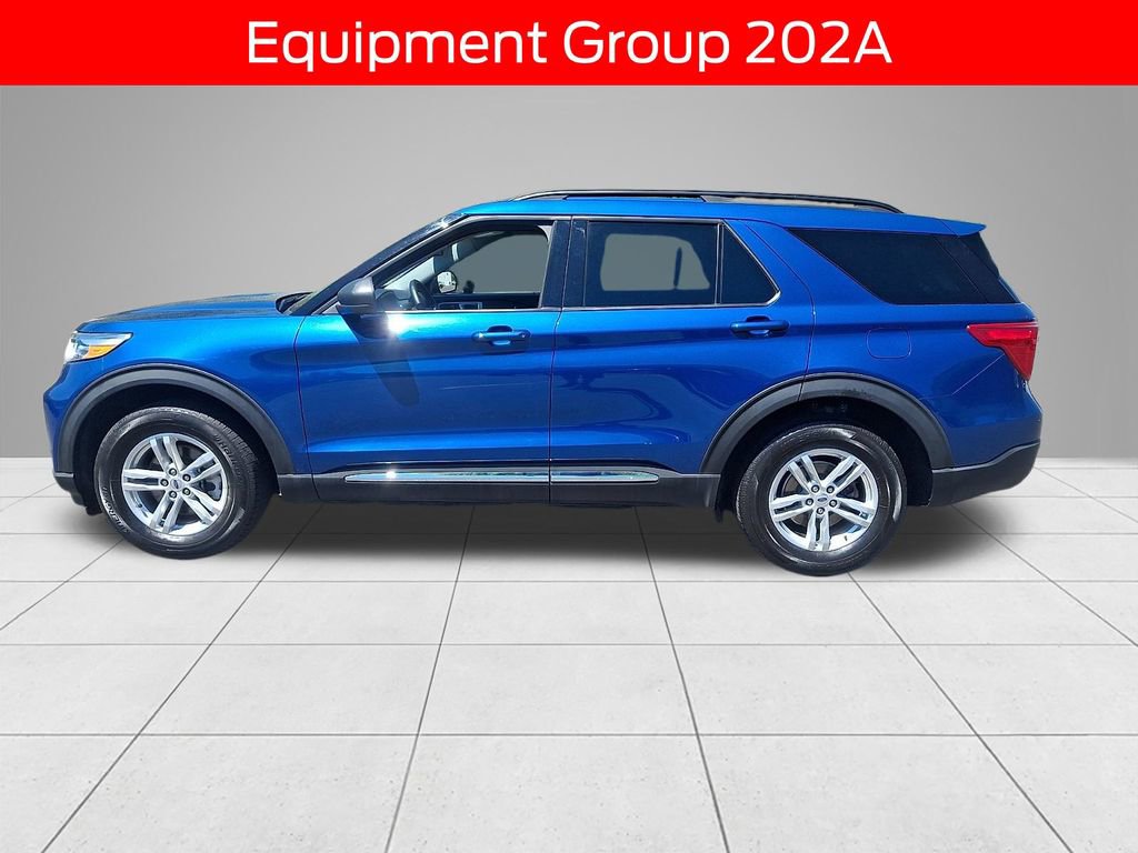Certified 2022 Ford Explorer XLT w/ Equipment Group 202A AWD/4WD image 7