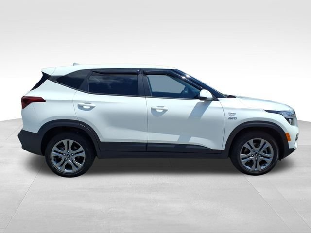 Used 2022 Kia Seltos LX AWD/4WD image 13