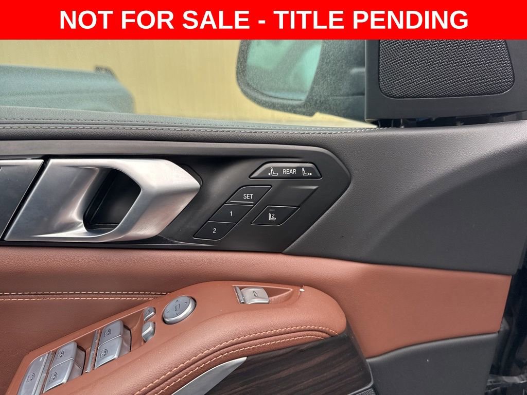 Used 2023 BMW X7 xDrive40i w/ Parking Assistance Package image 7