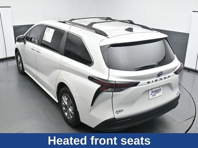 Used 2024 Toyota Sienna XLE FWD image 24