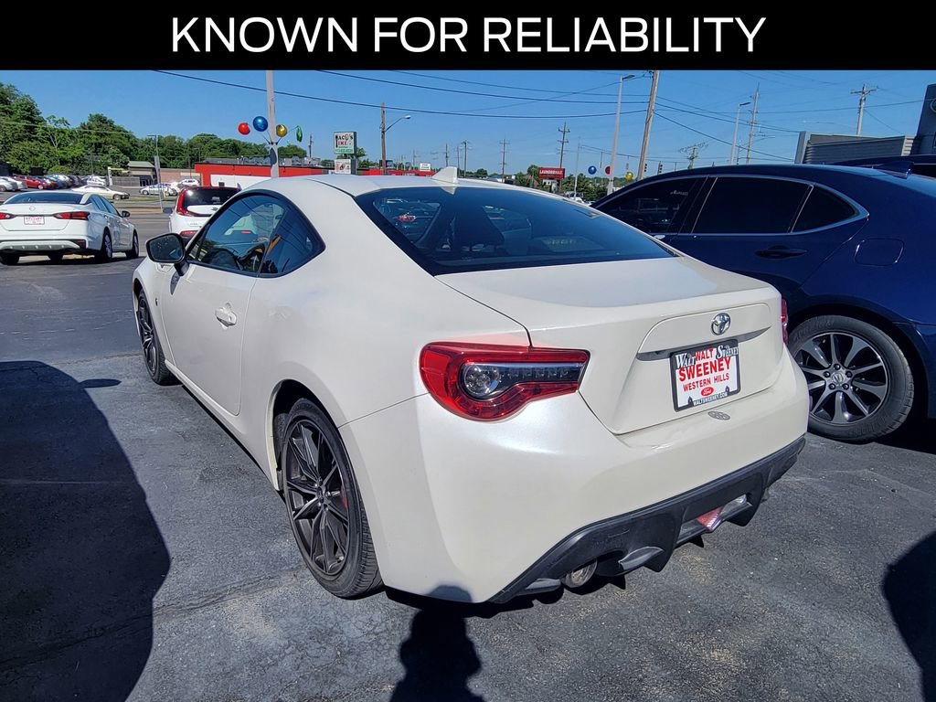 Used 2017 Toyota 86 RWD image 15