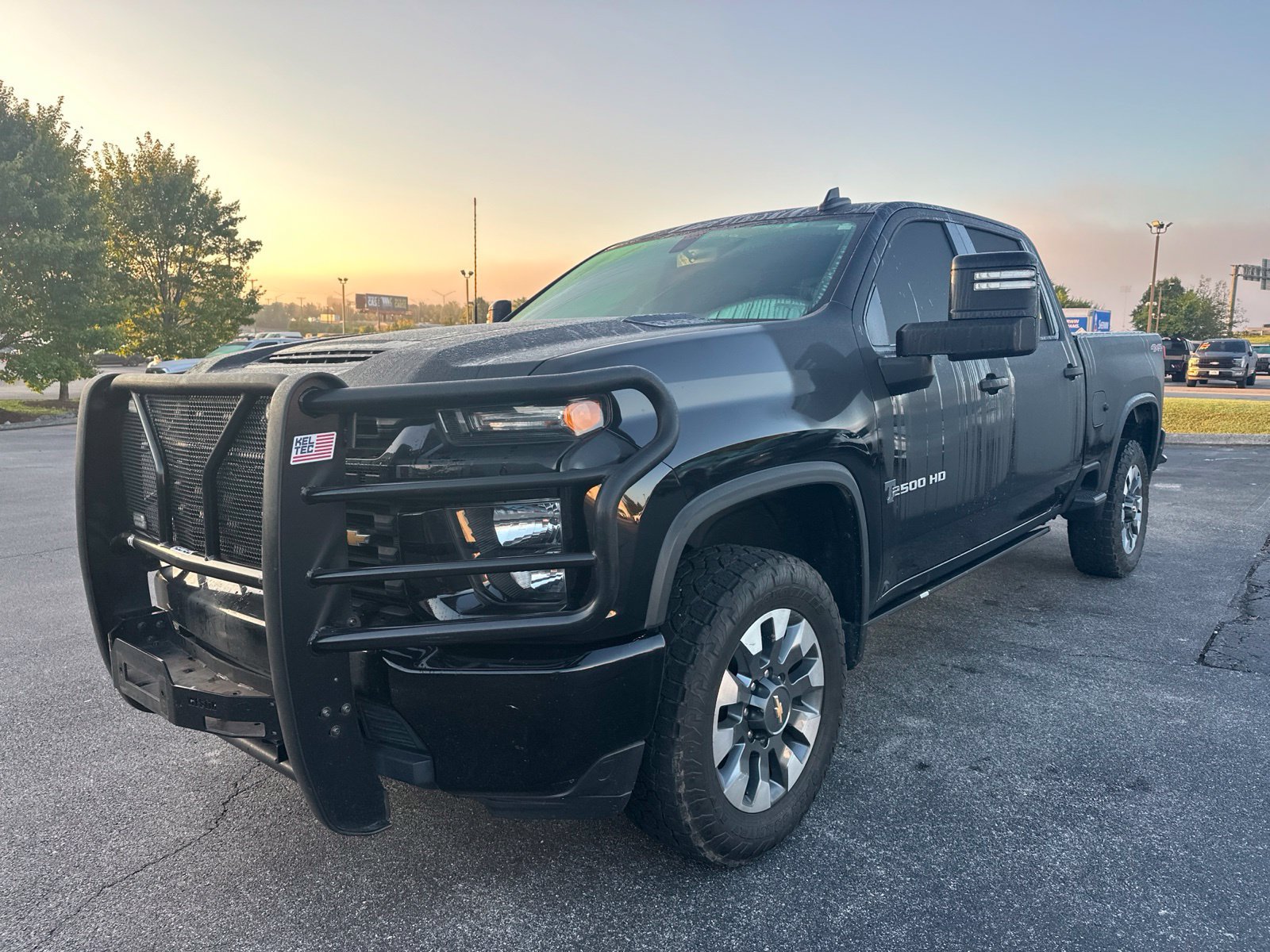 Used 2021 Chevrolet Silverado 2500 Custom w/ Custom Value Package AWD/4WD image 1