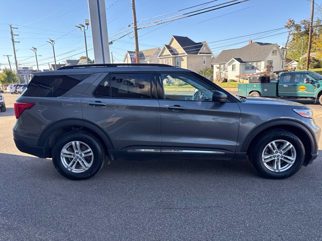 Certified 2023 Ford Explorer XLT w/ Equipment Group 202A AWD/4WD image 5