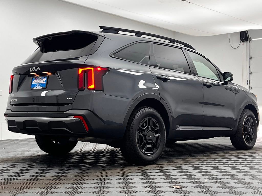 Used 2024 Kia Sorento SX Prestige w/ Sage Leather Package image 3