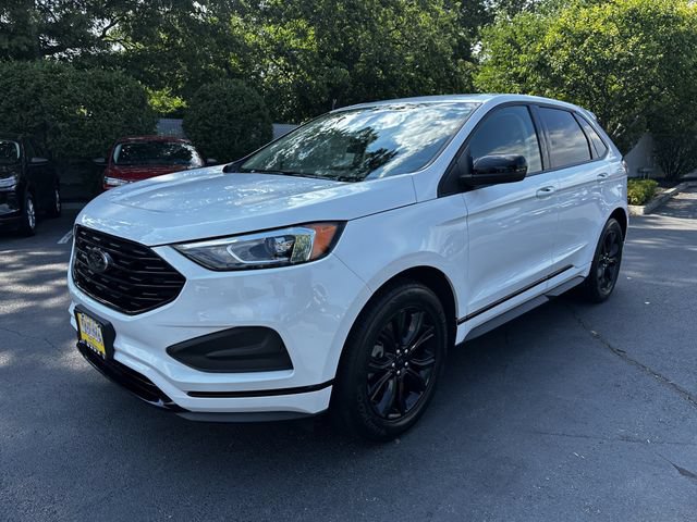 Certified 2023 Ford Edge SE w/ Black Appearance Package AWD/4WD image 9