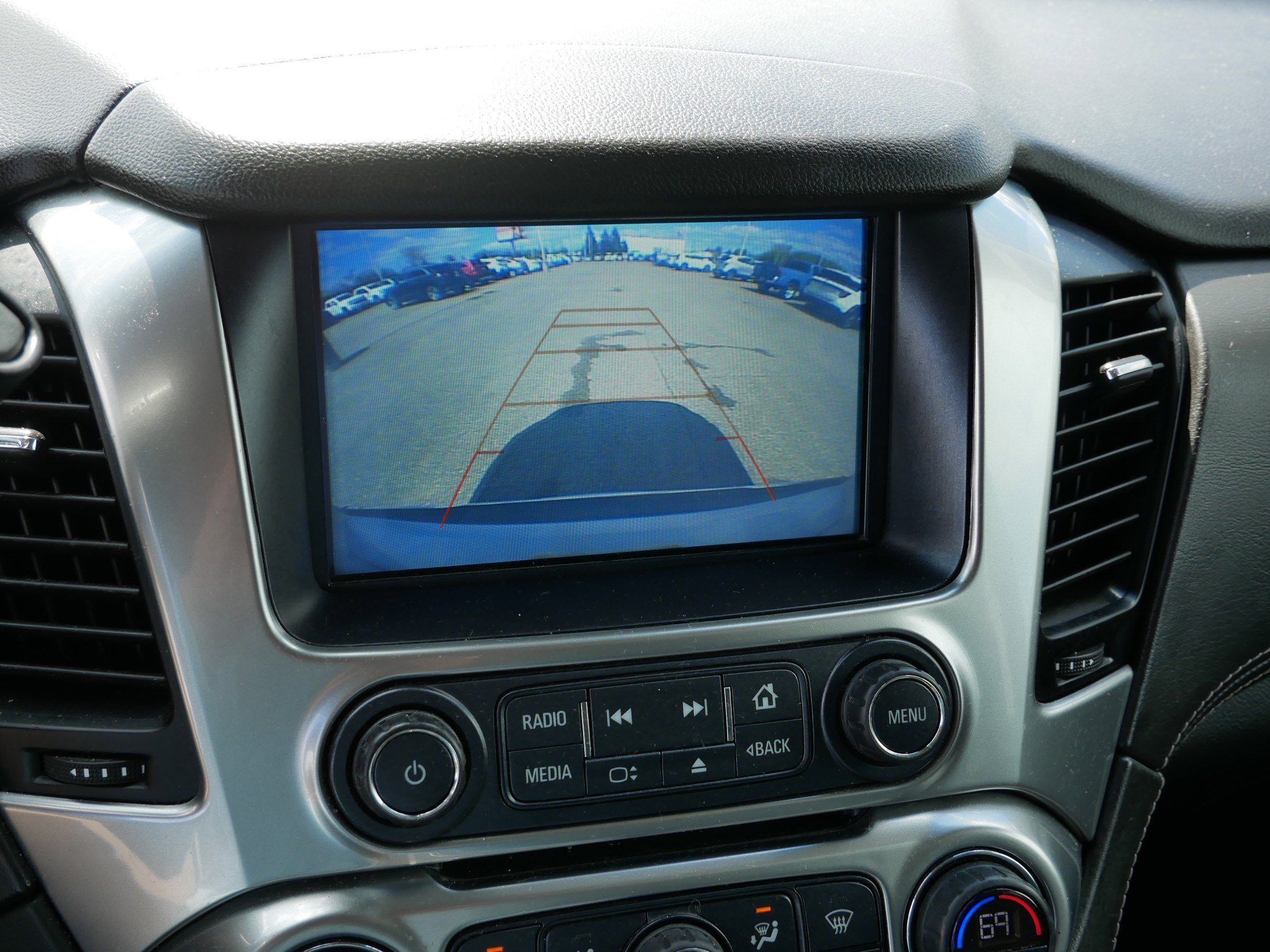 Used 2020 Chevrolet Suburban Premier AWD/4WD image 34