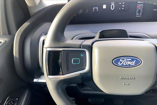 Certified 2025 Ford Expedition Active AWD/4WD image 18