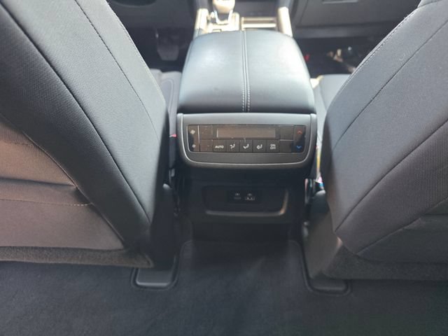 Used 2022 Nissan Pathfinder SV AWD/4WD image 16