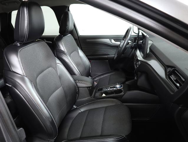 Certified 2024 Ford Escape SE image 9