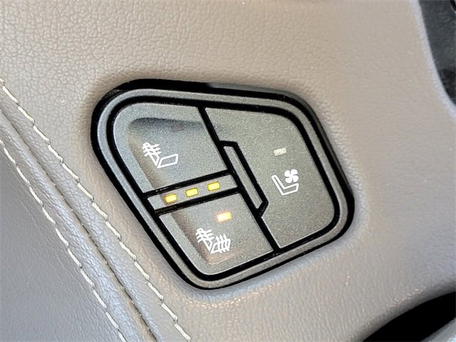 Used 2019 GMC Yukon Denali w/ Denali Ultimate Package image 26