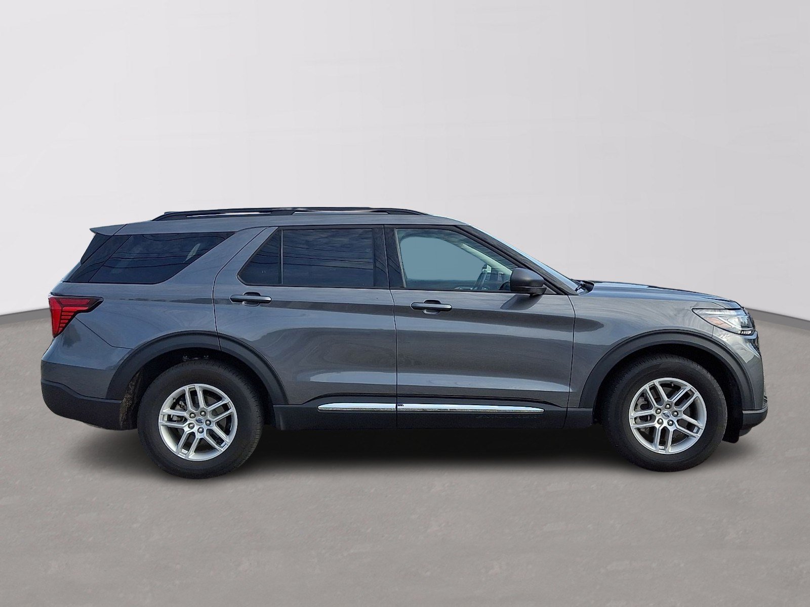 Certified 2025 Ford Explorer Active RWD image 7