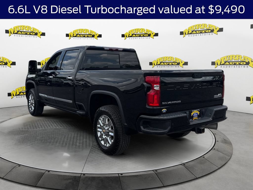 Used 2024 Chevrolet Silverado 2500 High Country w/ Technology Package AWD/4WD image 4