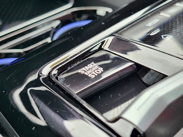 Used 2024 BMW 540i xDrive w/ Premium Package image 23