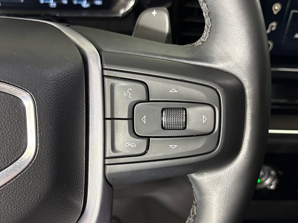 Used 2023 GMC Sierra 1500 SLT AWD/4WD image 19
