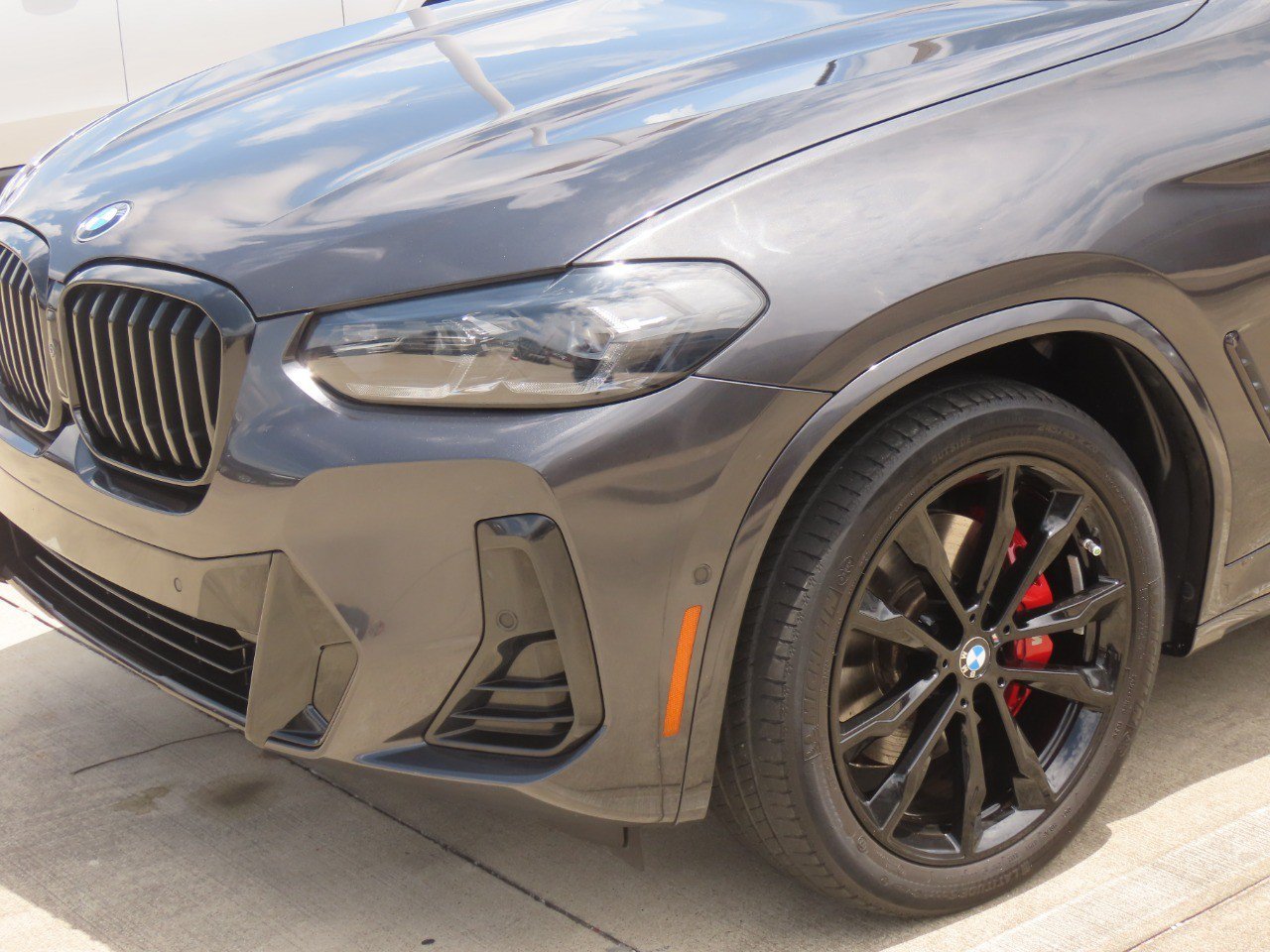 Used 2023 BMW X3 sDrive30i w/ M Sport Package RWD image 3