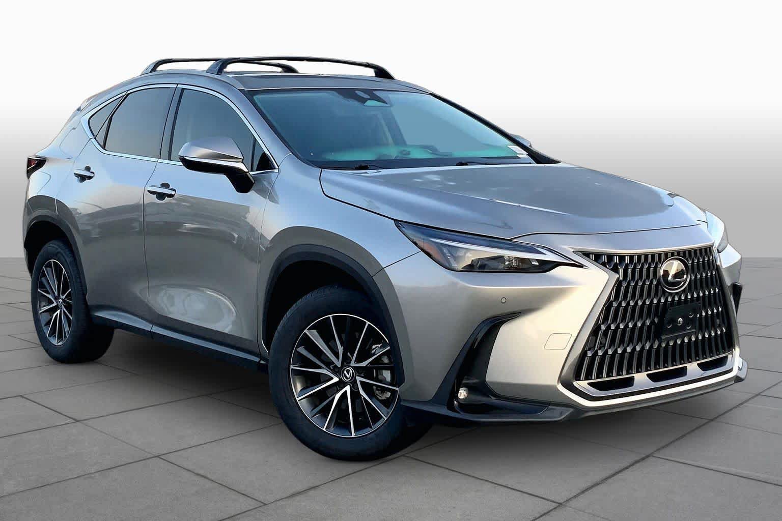Used 2025 Lexus NX 250 FWD w/ Accessory Package (2T) image 3