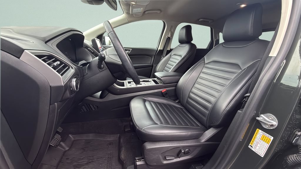 Certified 2024 Ford Edge SEL w/ Convenience Package AWD/4WD image 4