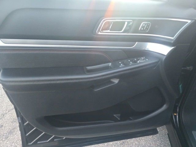 Certified 2018 Ford Explorer Sport w/ Equipment Group 401A AWD/4WD image 11