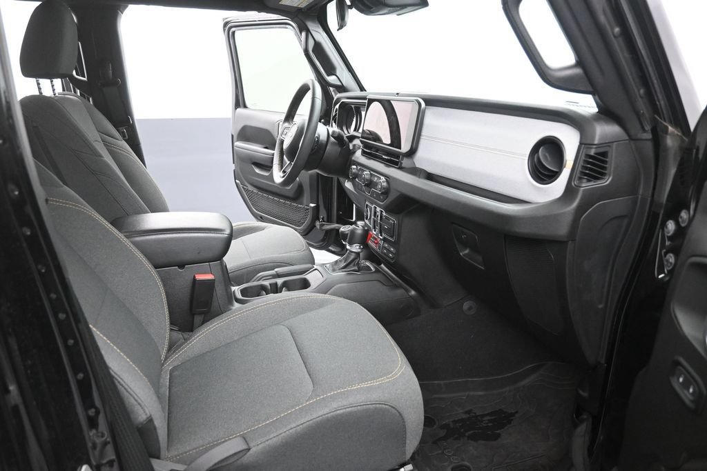 Used 2024 Jeep Wrangler Unlimited Sport AWD/4WD image 26