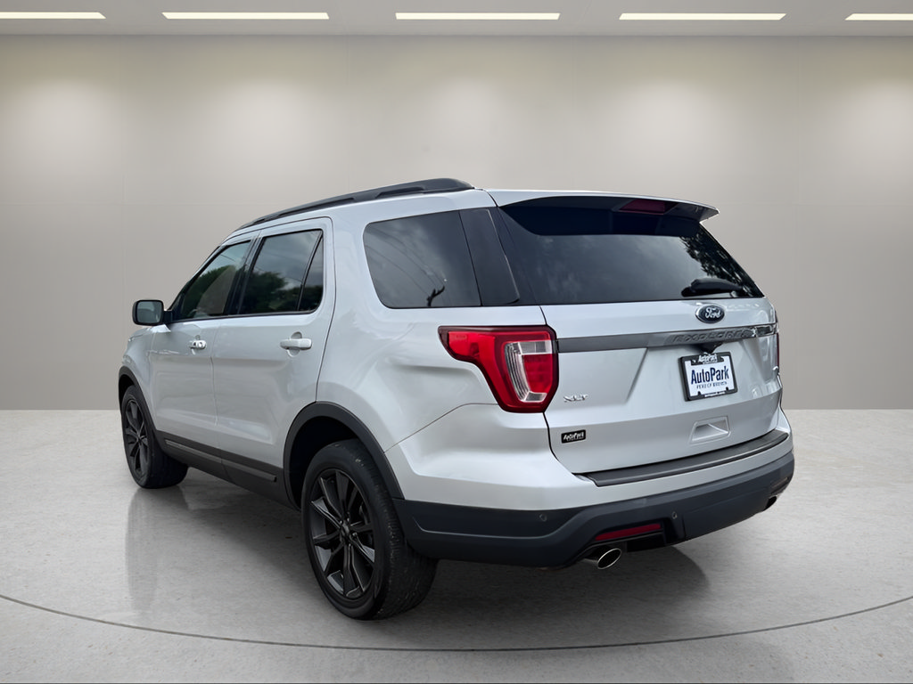 Certified 2019 Ford Explorer XLT w/ Equipment Group 202A AWD/4WD image 6