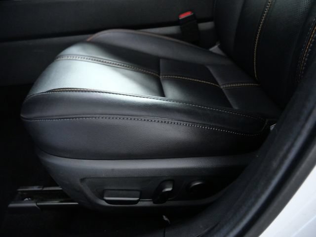 Used 2025 MAZDA CX-50 AWD 2.5 Hybrid w/ Premium Pkg image 17