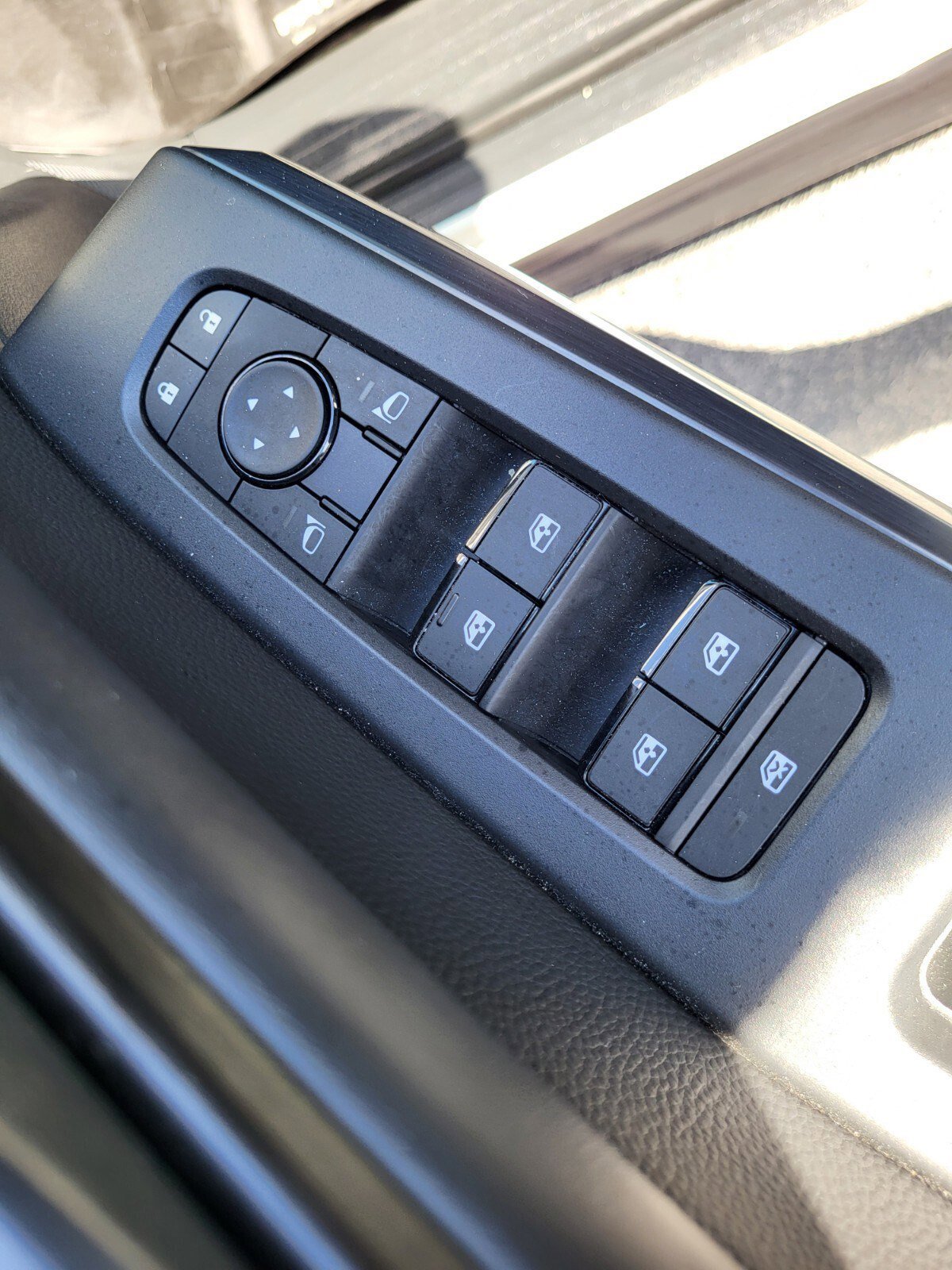 Used 2025 Nissan Pathfinder Rock Creek image 18