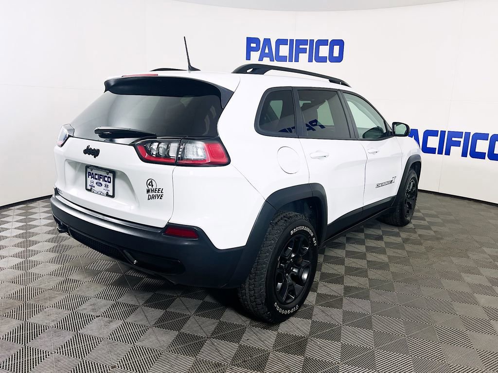 Used 2022 Jeep Cherokee Latitude image 3