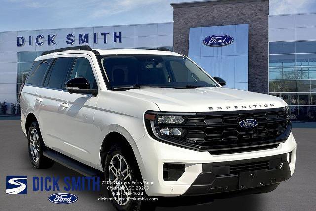 Certified 2025 Ford Expedition Active AWD/4WD image 3