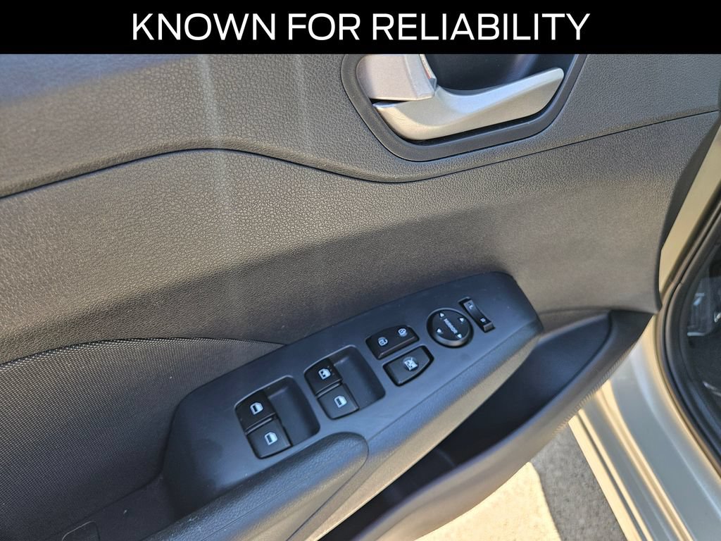 Used 2018 Hyundai Accent SE FWD image 20