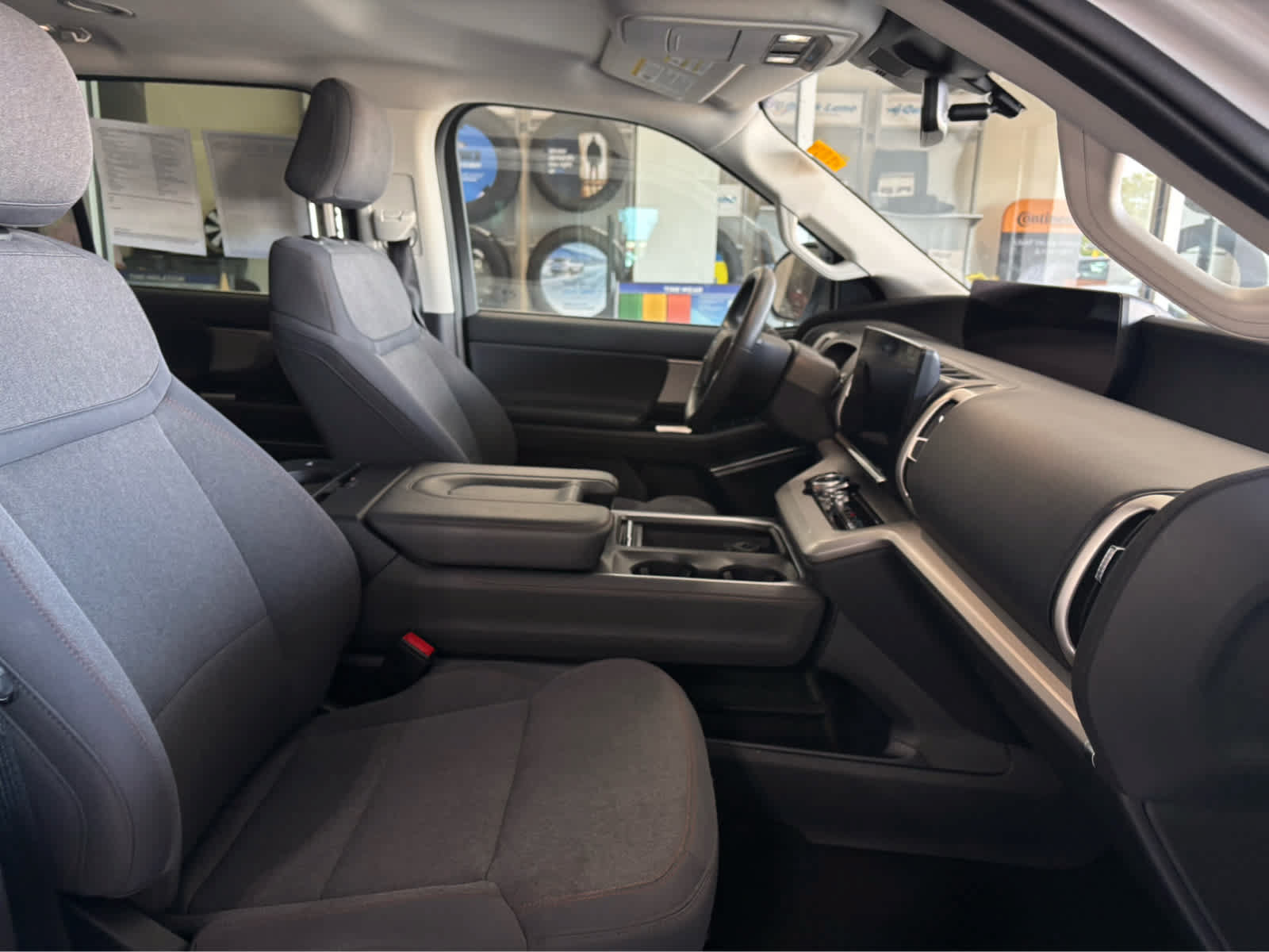 Certified 2025 Ford Expedition Active AWD/4WD image 60