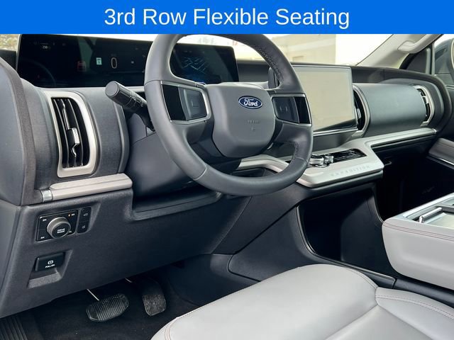 Certified 2025 Ford Expedition Active image 29