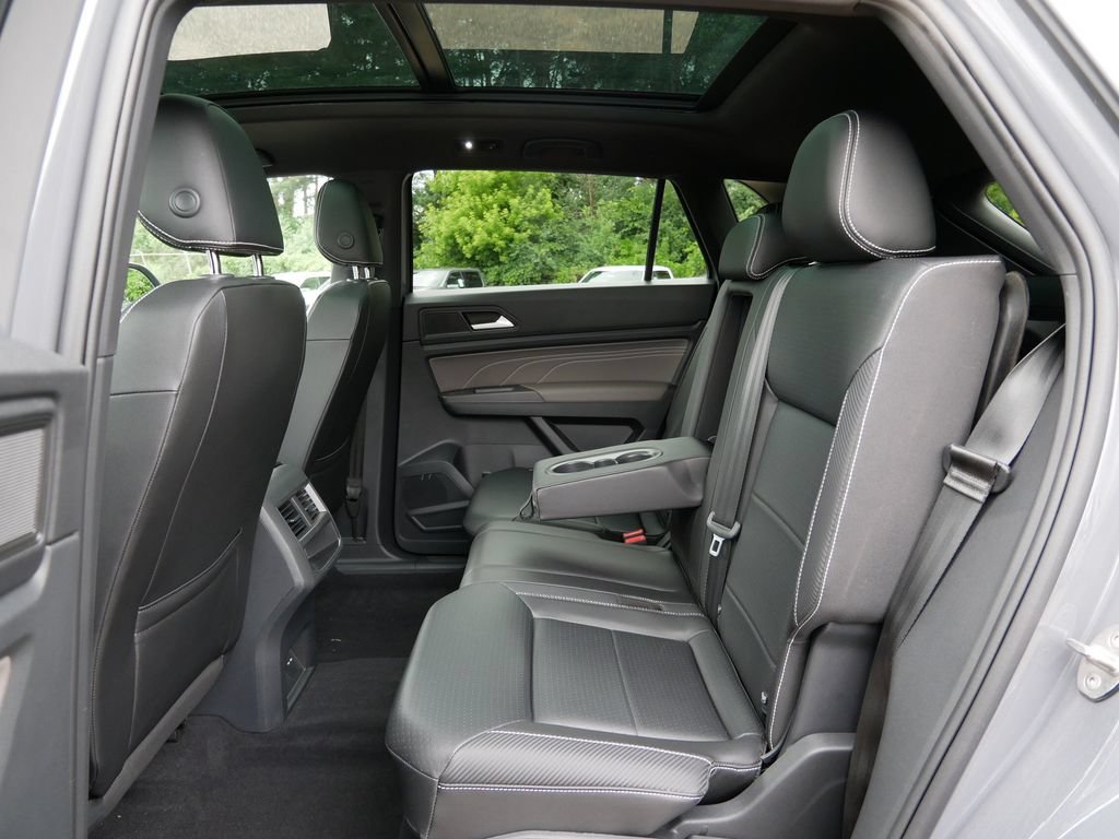 Used 2021 Volkswagen Atlas Cross Sport SE w/ Panoramic Sunroof Package AWD/4WD image 11