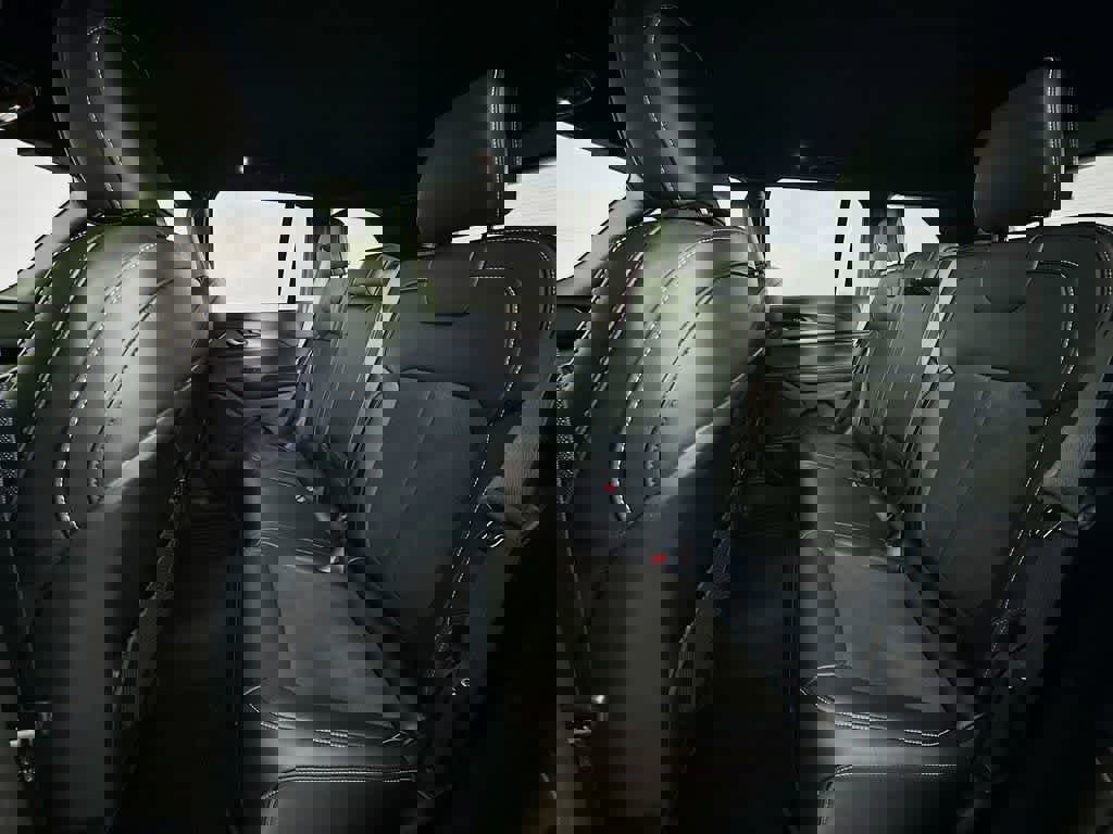 Used 2024 Jeep Grand Cherokee Altitude image 17