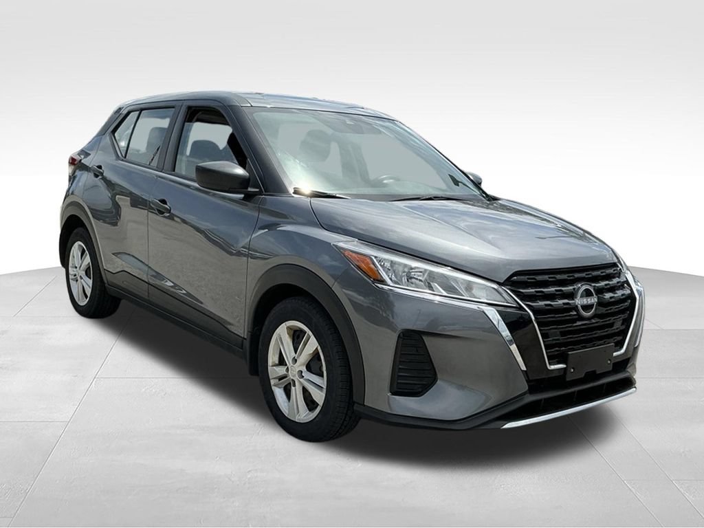 Used 2023 Nissan Kicks S FWD image 11