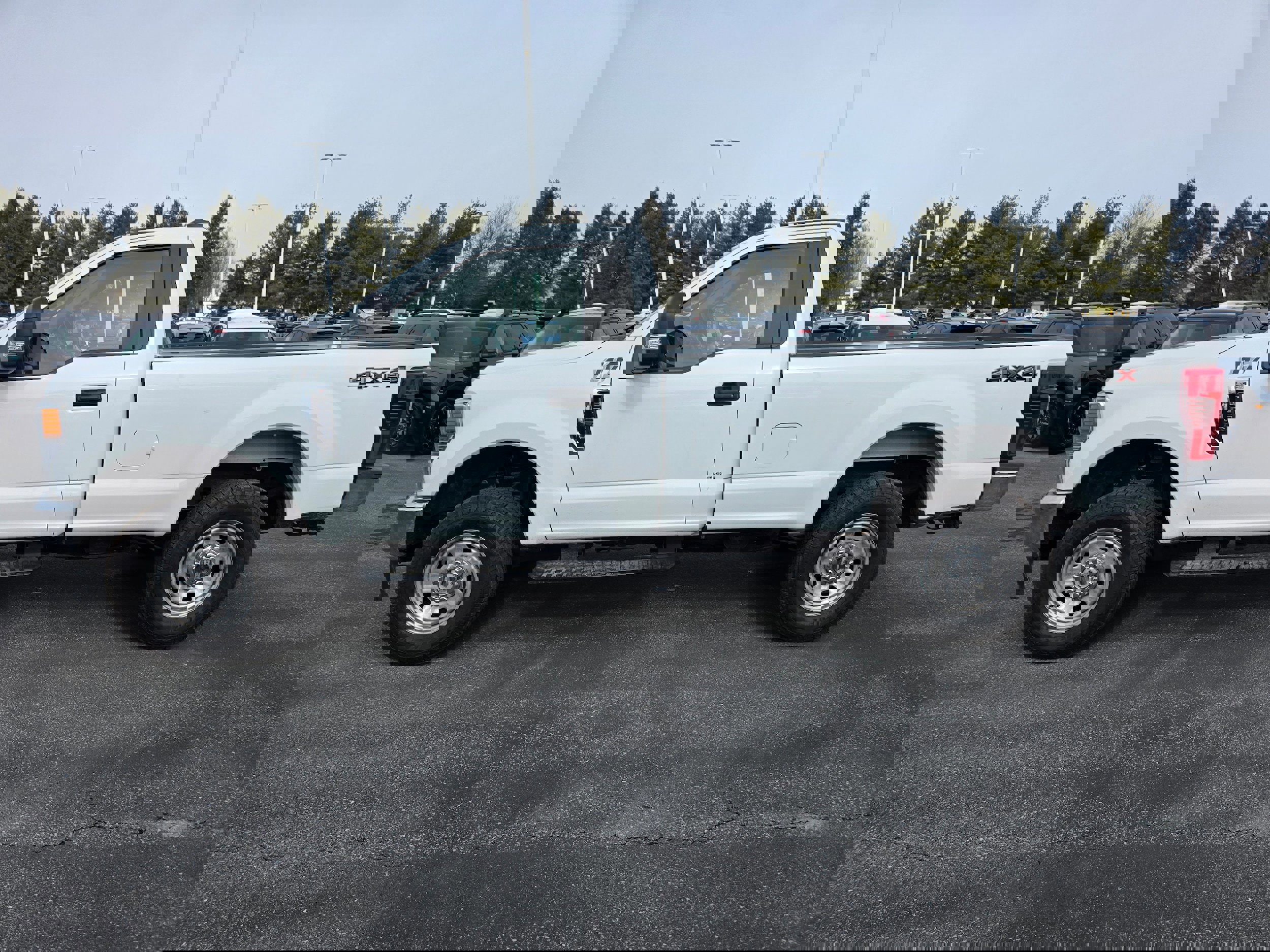 Certified 2022 Ford F250 XL w/ STX Appearance Package image 6