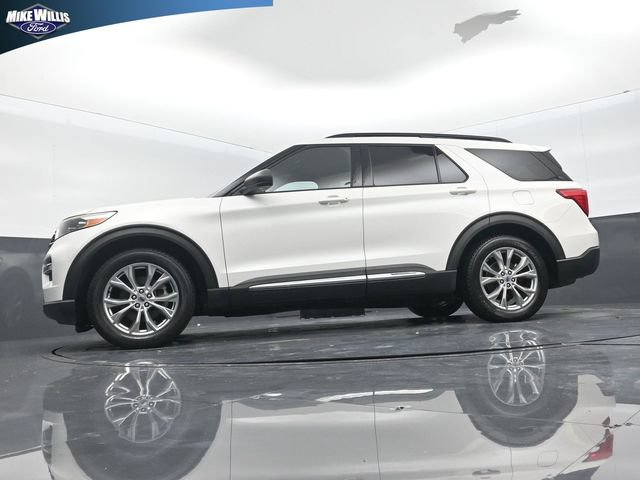 Certified 2020 Ford Explorer XLT w/ Equipment Group 202A RWD image 12