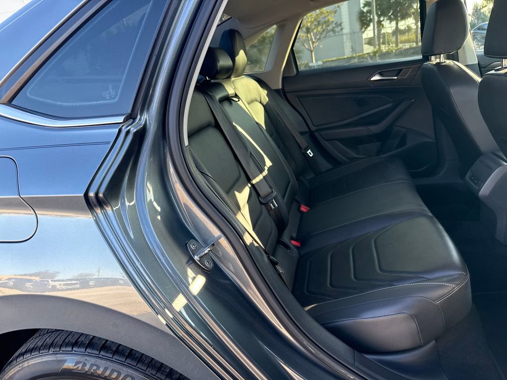 Used 2020 Volkswagen Jetta SEL Premium image 26