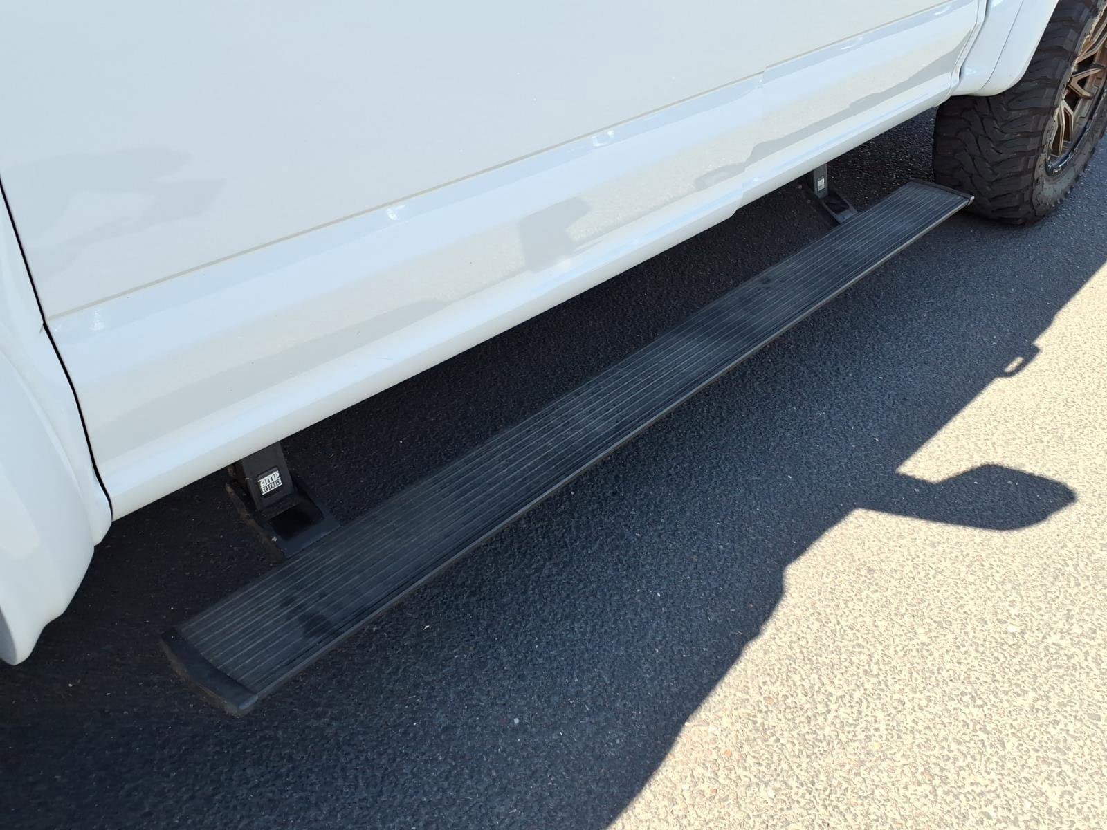 Certified 2019 Ford F150 Raptor w/ Equipment Group 802A Luxury image 29