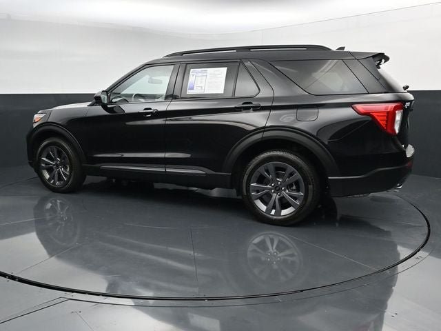 Certified 2023 Ford Explorer XLT w/ Equipment Group 202A AWD/4WD image 6