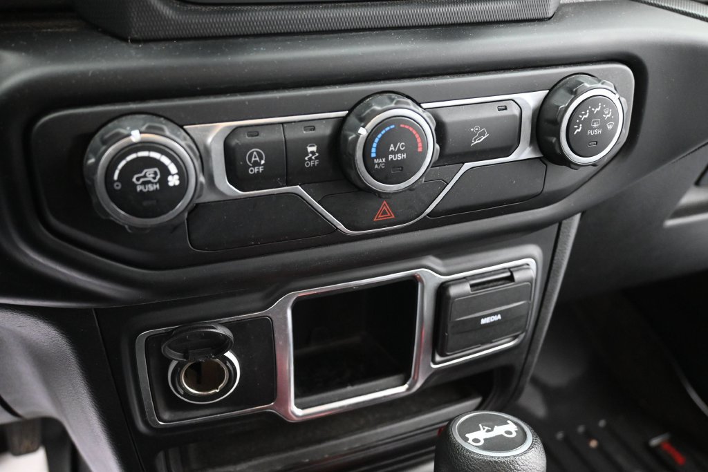 Used 2020 Jeep Wrangler Unlimited Sport AWD/4WD image 11
