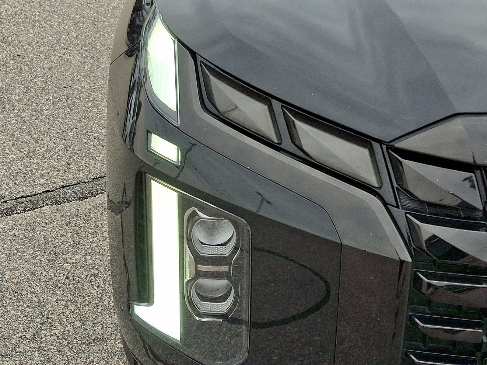 Used 2024 Hyundai Palisade Calligraphy image 8