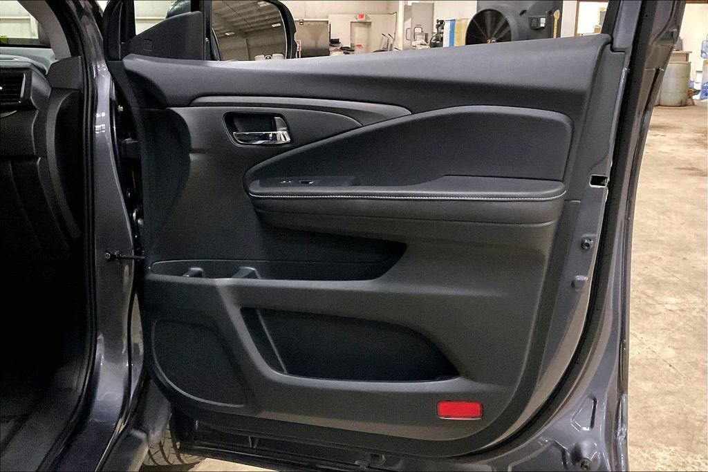 Used 2025 Honda Ridgeline RTL image 23