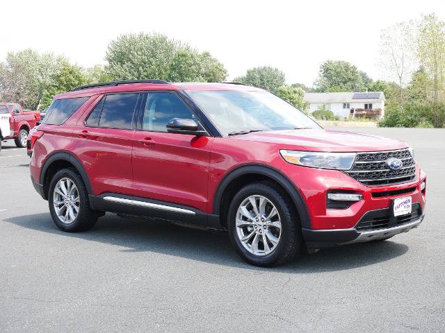 Certified 2023 Ford Explorer XLT w/ Equipment Group 202A AWD/4WD image 7