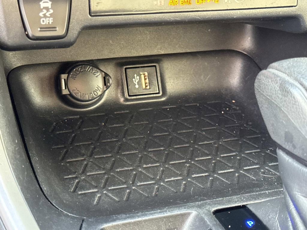 Used 2024 Toyota RAV4 LE image 26